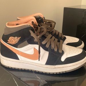 Woman’s Air Jordan 1 Mid “Peach Mocha”